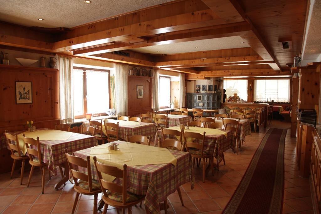 Hotel-Restaurant Zum Kirschbaum Rottendorf Extérieur photo